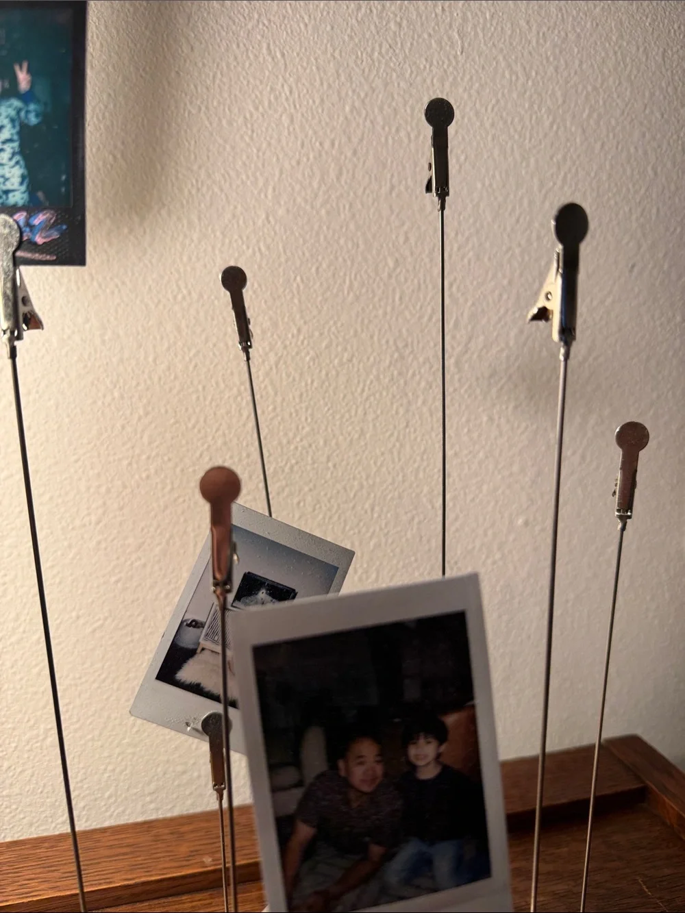 Umbra Minimalist Photo Display Stand in Chrome